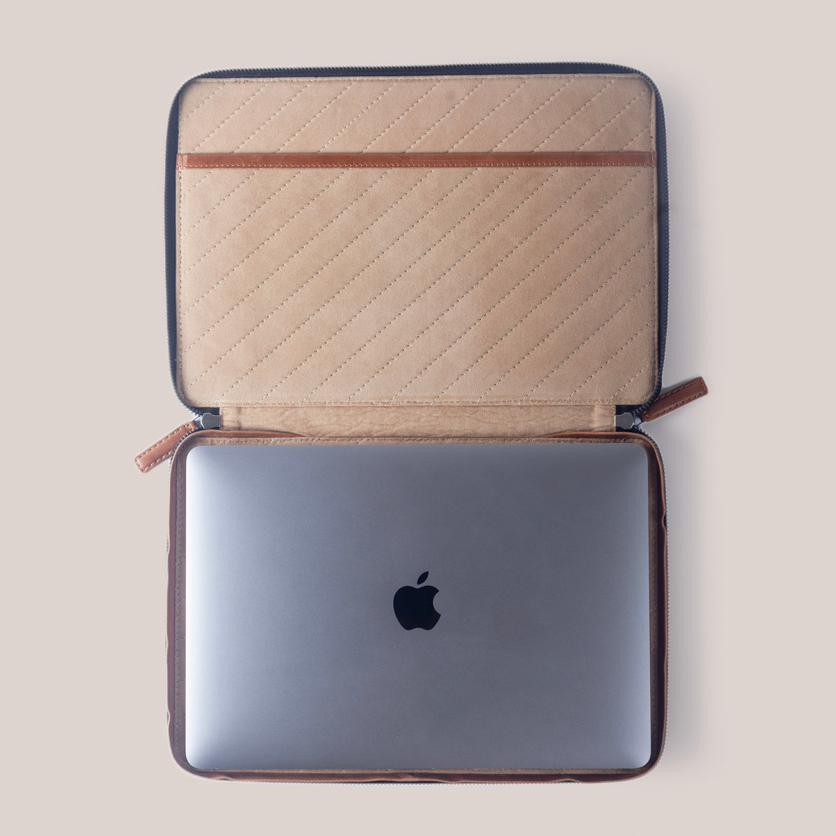 MacBook Pro 13 Zippered Laptop Case - Felt and Tan Crunch