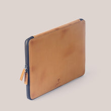 Load image into Gallery viewer, Full Zippered Laptop Case - Vintage Tan

