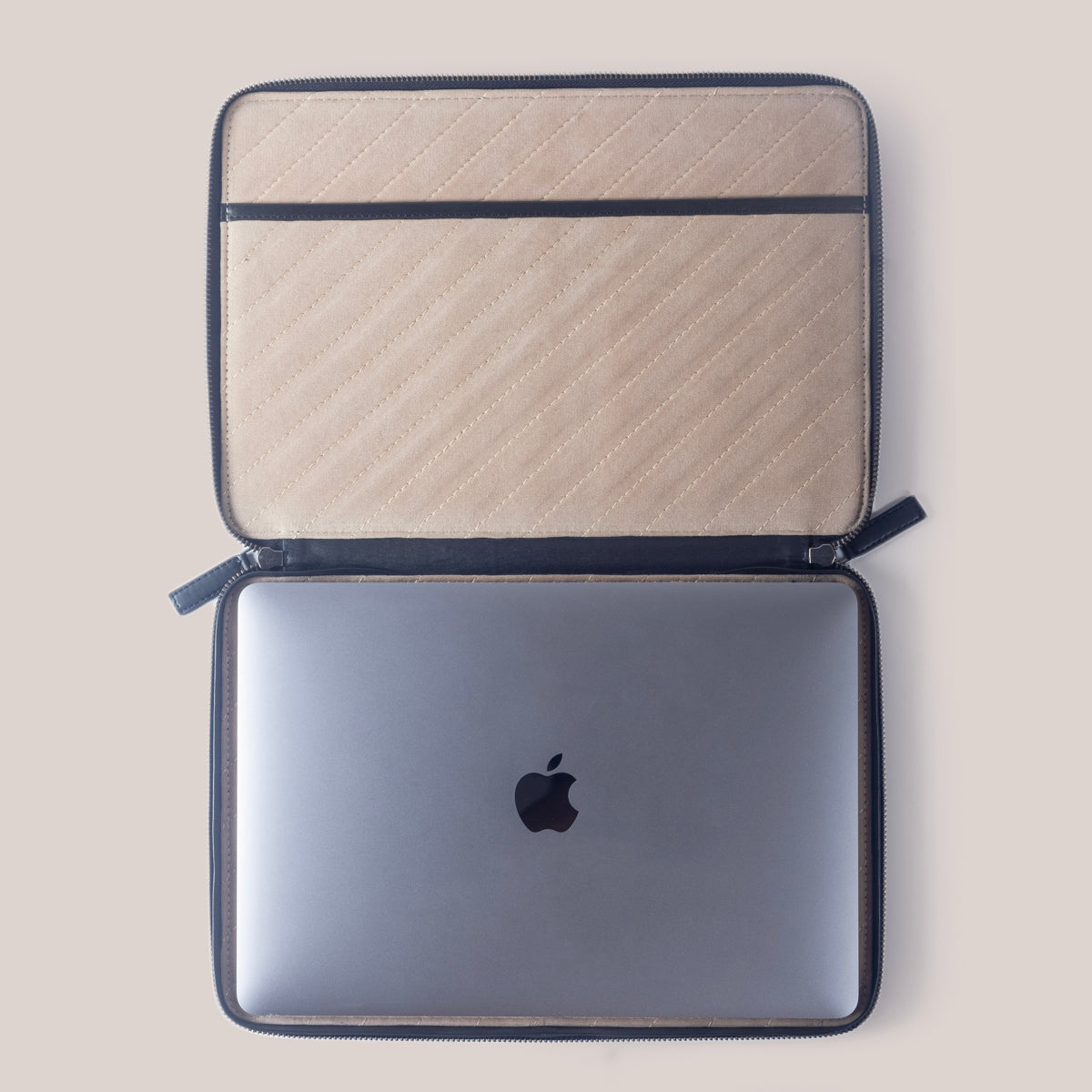 Leather Zippered Sleeve for Macbook Air 13 (Onyx Black)